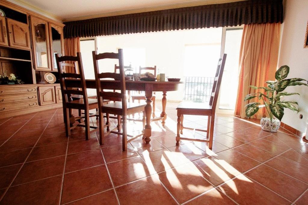 Apartamentos Os Descobrimentos Бургау Екстер'єр фото