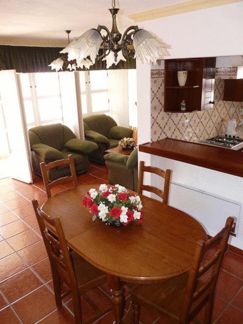 Apartamentos Os Descobrimentos Бургау Екстер'єр фото