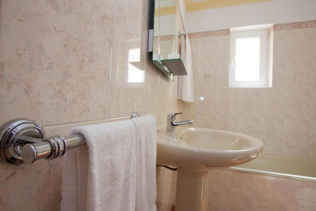 Apartamentos Os Descobrimentos Бургау Номер фото